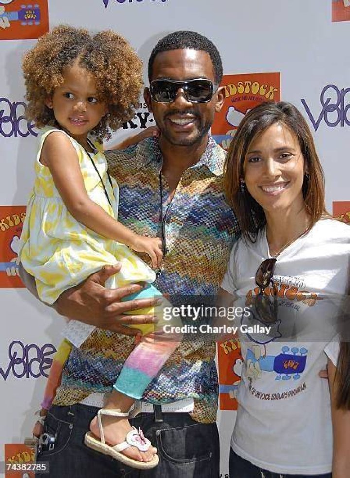 Bill Bellamy’s Daughter Bailey Stuns In Tiny Top and Shorts On Fam Feud
