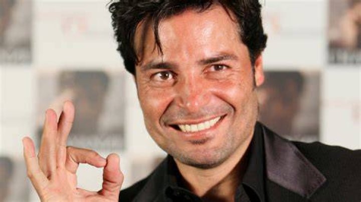 Chayanne enternece con una foto del recuerdo