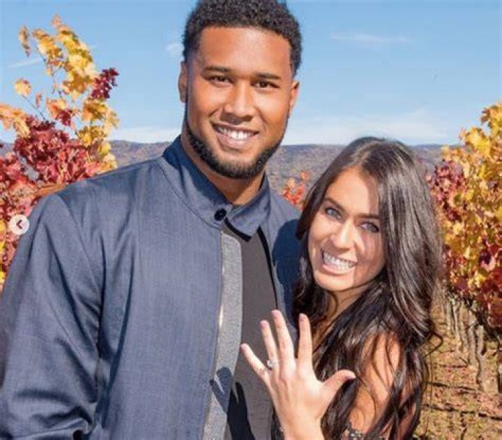 DeForest Buckner Wife, Ashlyn [2023 Update] Players Bio