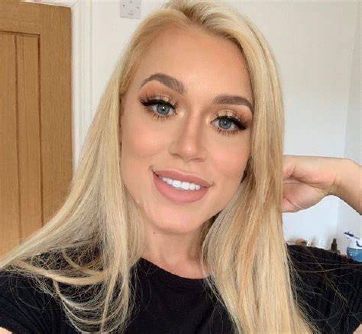 Elle Brooke (Actress) Age, Biography, Boyfriend, Wiki, Height, Weight