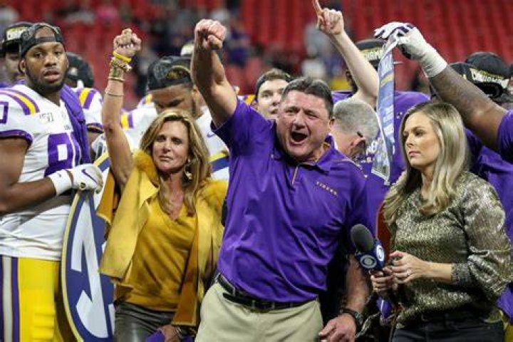 Former LSU football coach Ed Orgeron goes viral for "jacked" beach body