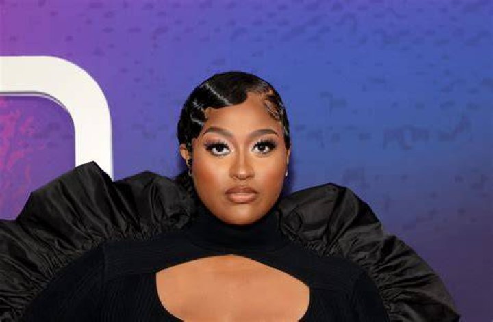 Jazmine Sullivan's Mother Has Breast Cancer, Singer Shaves Her Head In