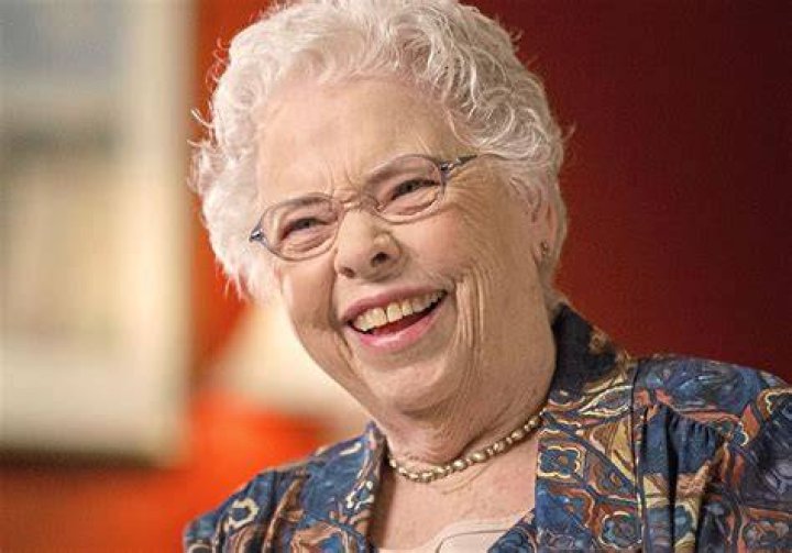 Joanne Rogers, Widow of TV&rsquo;s Famed Mister Rogers, Dies at 92