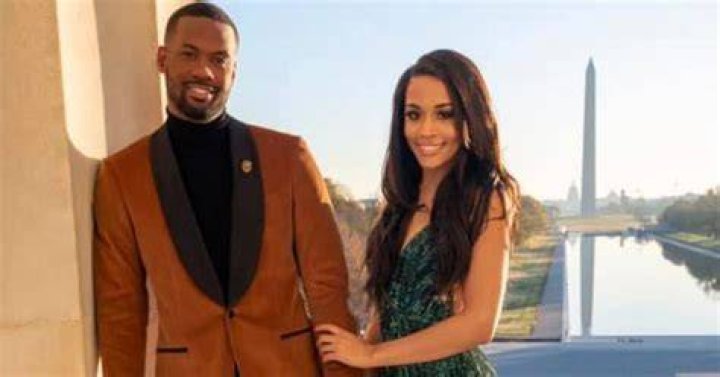 Lawrence Jones Fox News Girlfriend Company Salaries 2023