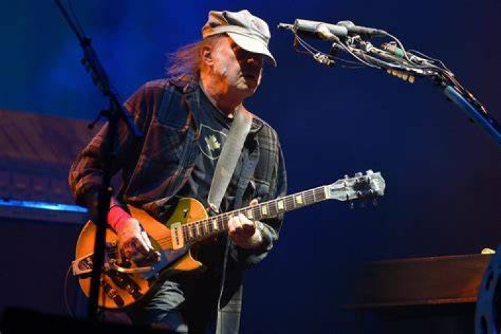Neil Young News 10/15/17 10/22/17