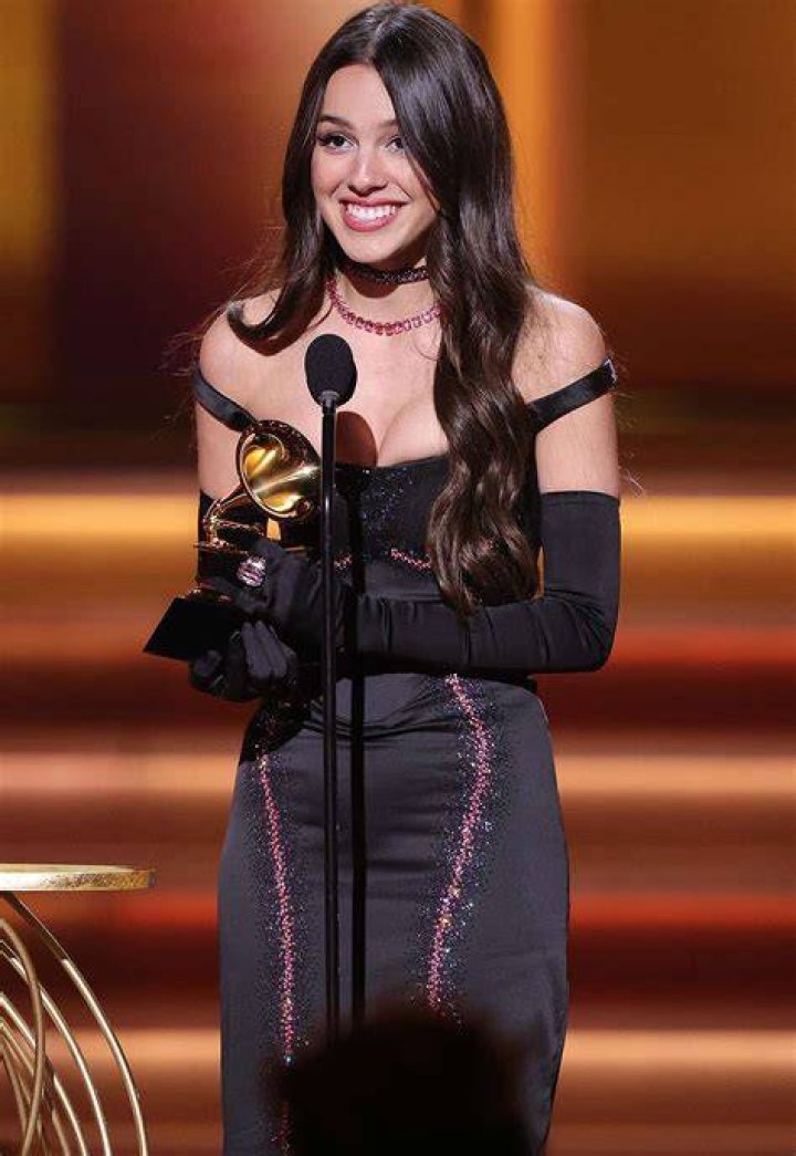 Olivia Rodrigo rare en 2022 Ropa est&eacute;tica, Celebridades, Ropa