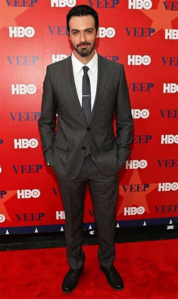 Reid Scott Height, Weight, Age, Spouse, Family, Facts, Biography