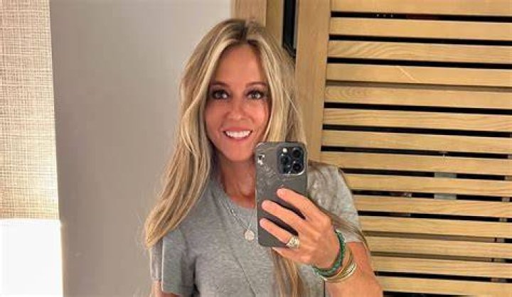 Uncover The Secrets: Nicole Curtis' Net Worth Revealed