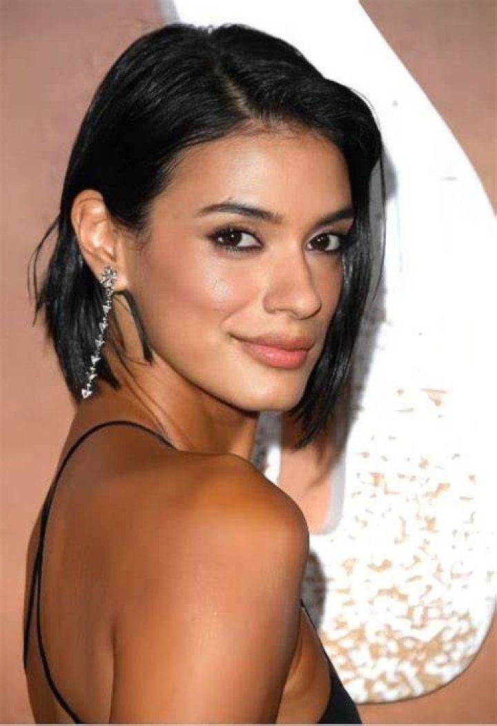 Unlock The Secrets Of Laysla De Oliveira's Height: Insights And Surprises Revealed
