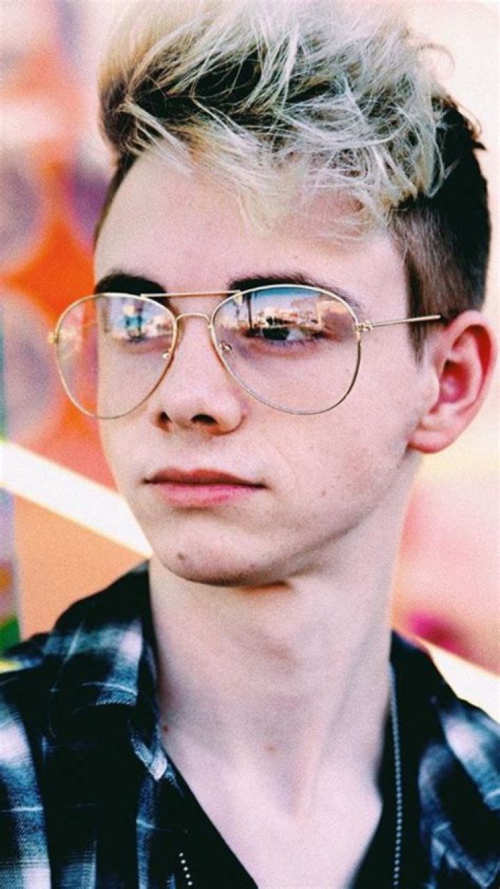 Unveiling The Secrets Of Corbyn Besson's Youthful Success