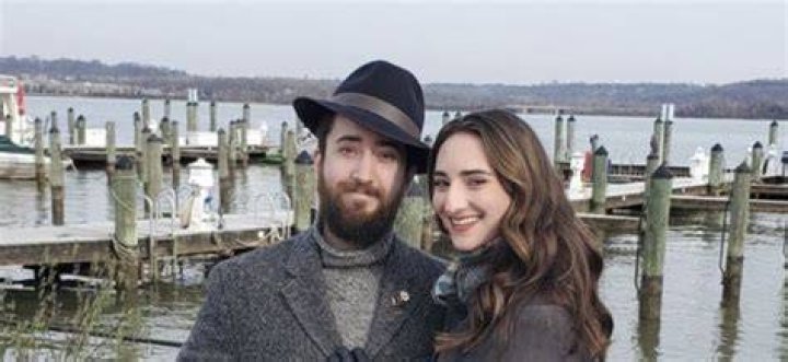 Who Is Abby Shapiro Husband Jacob Roth? Starsgab